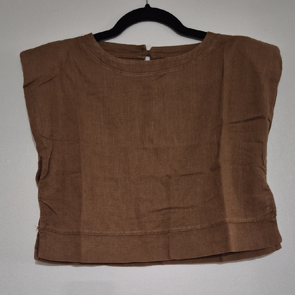 NWOT Zenana Sleeveless Cropped Top